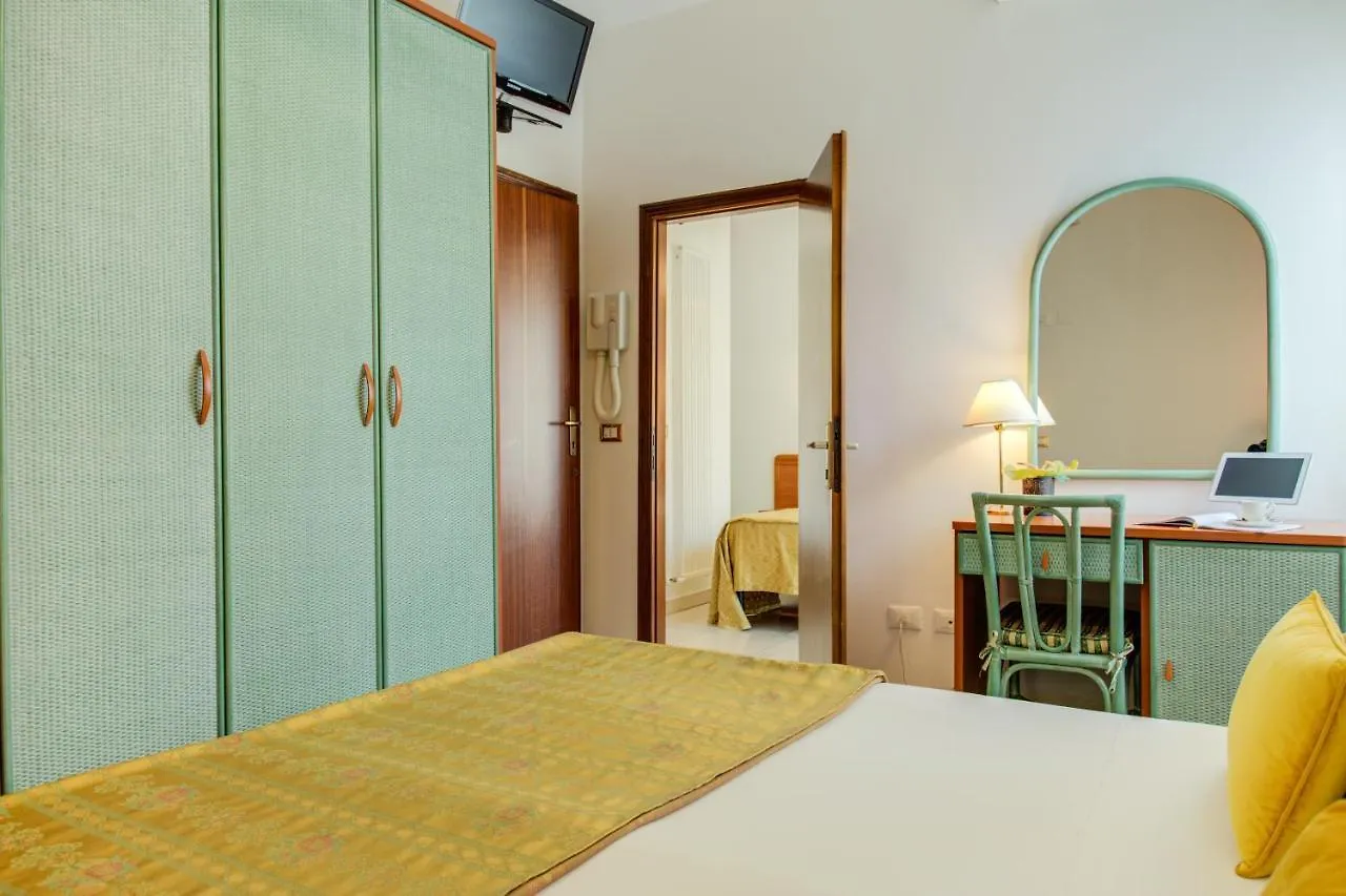 Hotel Nanni Bellaria-Igea Marina 3*,  Italy